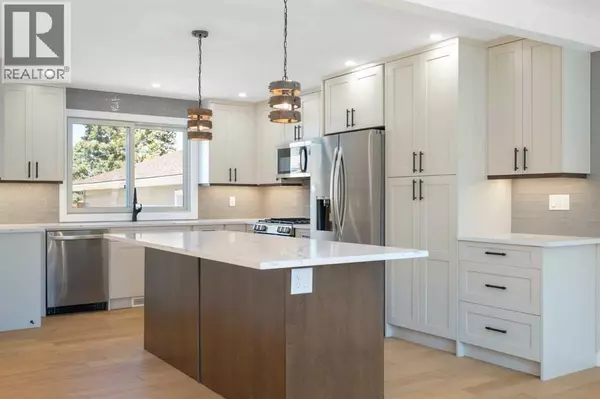 Calgary, AB T2W1N9,924 Canna Crescent SW