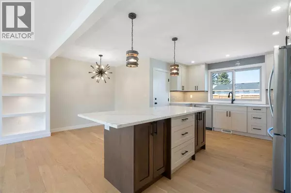 Calgary, AB T2W1N9,924 Canna Crescent SW