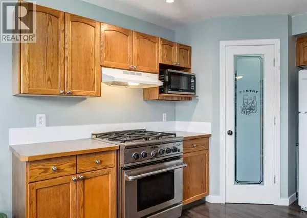 Okotoks, AB T1S2E4,37 Cimarron Meadows Bay