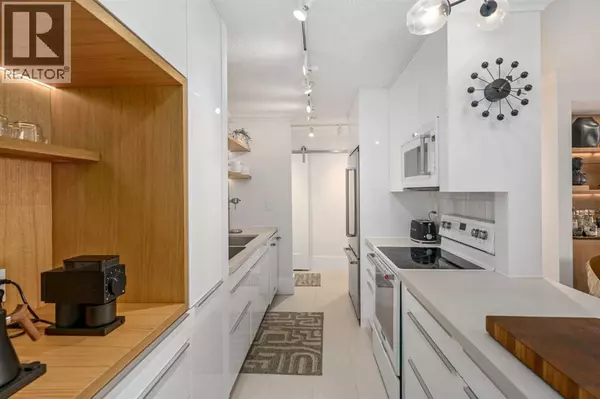 Calgary, AB T2H1N1,71D, 231 Heritage Drive SE