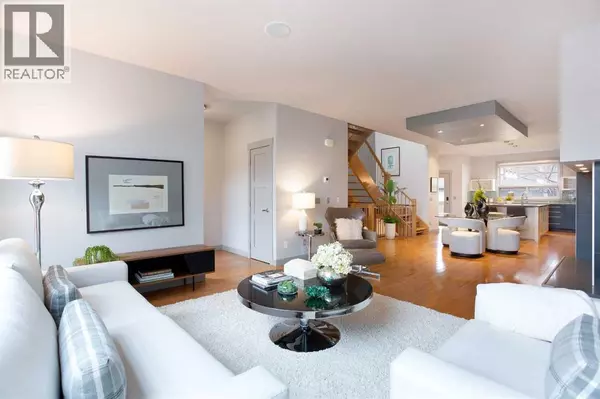 Calgary, AB T2N2W1,715 32 Street NW