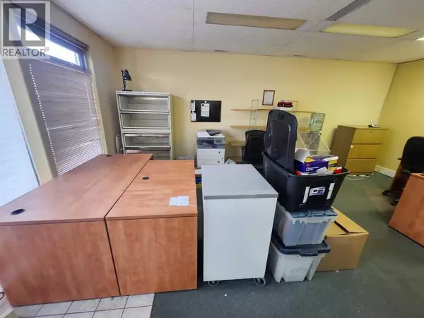 Calgary, AB T2A1X2,11B, 416 Meridian Road SE