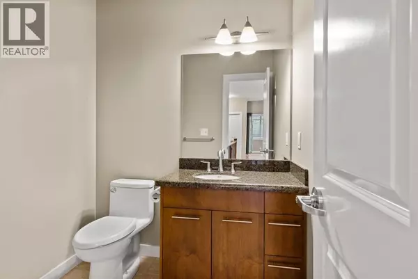 Calgary, AB T2N1Z7,402, 476 14 Street NW