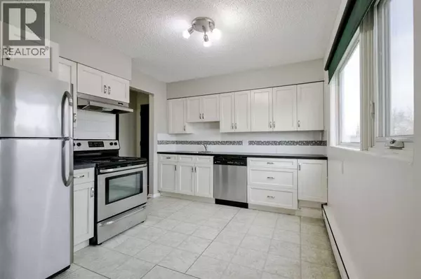 Calgary, AB T3E3E9,2705 38 Street SW
