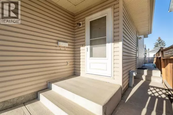 Calgary, AB T3J3H3,24 Martindale Boulevard NE