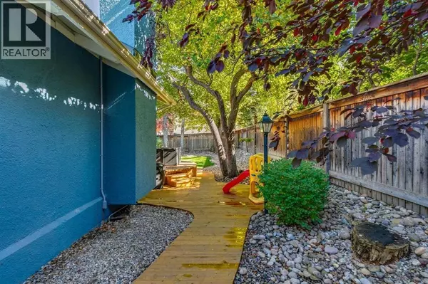 Calgary, AB T2T3L8,1912 11 Street SW