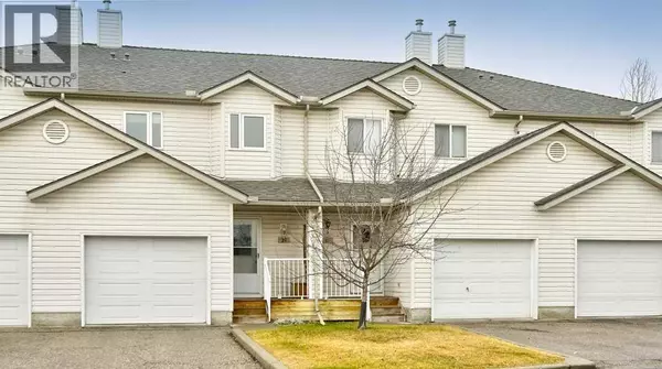 32 Mt Aberdeen Manor SE, Calgary, AB T2Z3N8