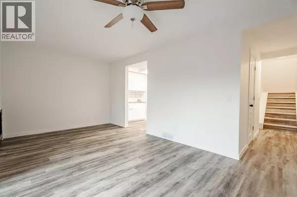 Calgary, AB T2W3H3,D, 11111 Oakfield Drive SW