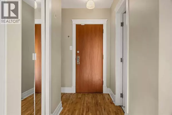 Calgary, AB T2S0C9,46, 330 19 Avenue SW