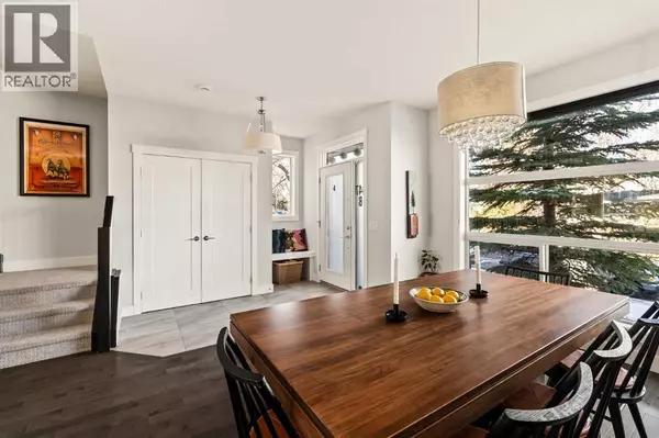 Calgary, AB T2M1S5,447B 23 Avenue NW