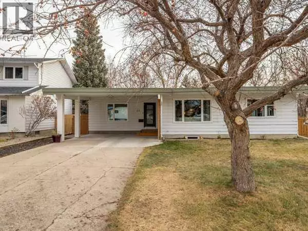 25 Nevada Road W, Lethbridge, AB T1K4A6