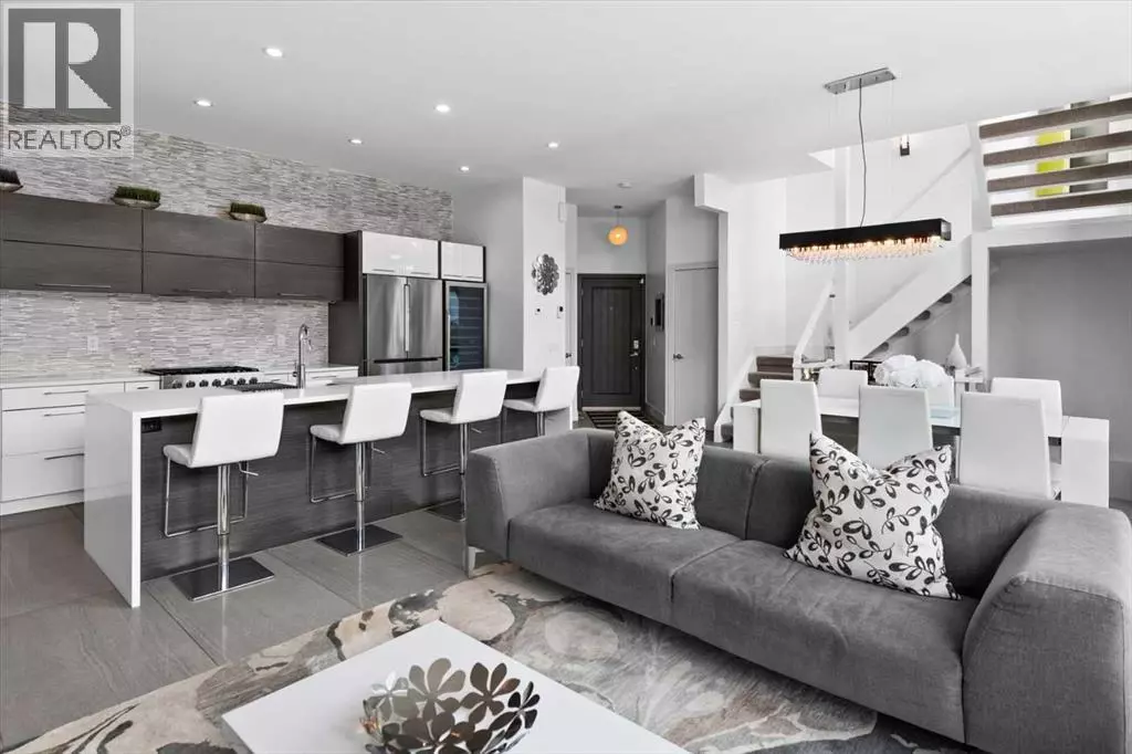 Calgary, AB T2N1Z2,3, 408 13 Street NW