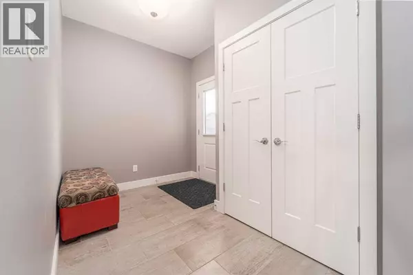 Lethbridge, AB T1J0B8,523 Firelight Place W