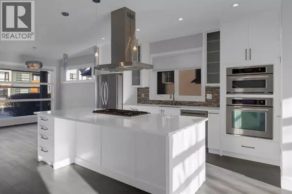 Calgary, AB T2T1W8,2319 23 Avenue SW