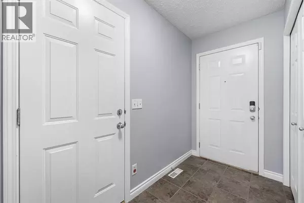 Calgary, AB T2Z4T3,118 Copperfield Lane SE