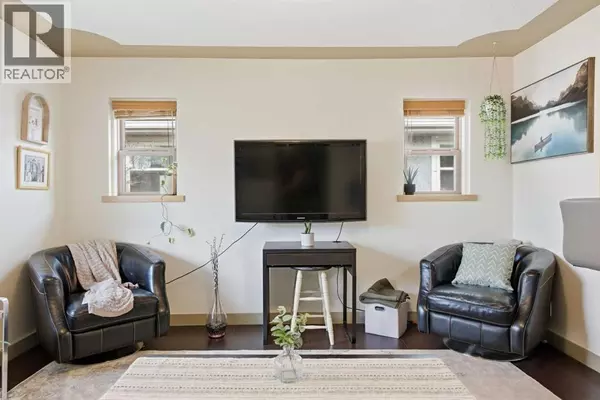 Calgary, AB T2M2N7,535 30 Avenue NW