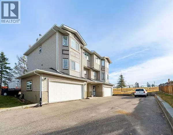 3, 41 Hunters Gate, Okotoks, AB T1S1M2