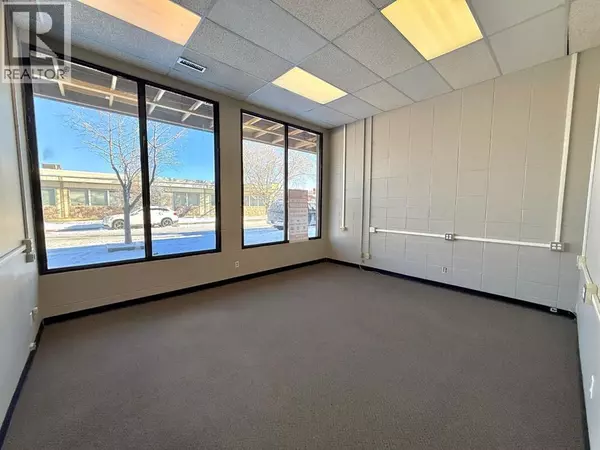 Hinton, AB T7V1B7,Bay 4/5, 105 Government Road