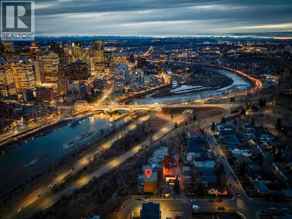 Calgary, AB T2E2W8,2D, 215 2 Street NE