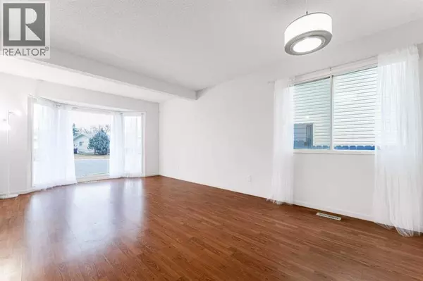 Calgary, AB T2X2R4,43 Sunmills Court SE