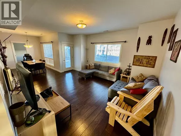 Lethbridge, AB T1J4J9,3, 189 Silkstone Road W