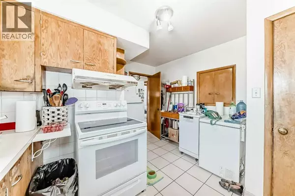 Calgary, AB T2E2G1,227 31 Avenue NE