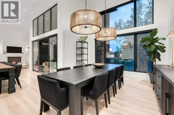 Calgary, AB T2V0C4,727 53rd Avenue SW