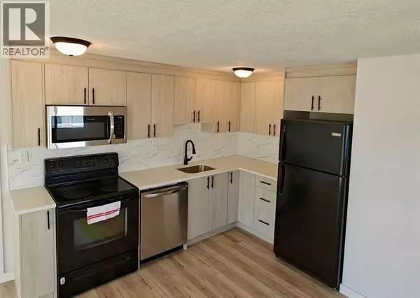 Calgary, AB T2B1M7,30, 2106 50 Street SE