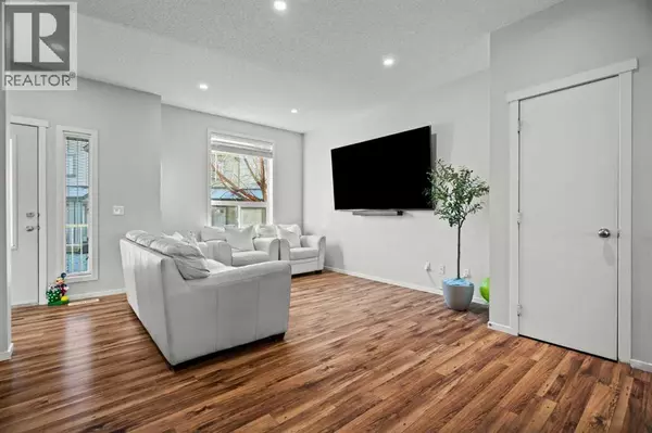 Calgary, AB T2Z0L3,179 Copperstone Cove SE