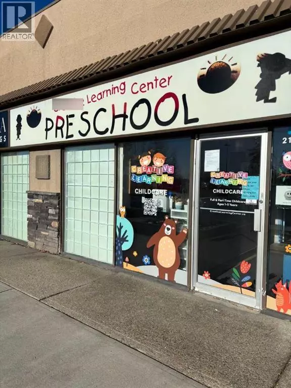 Calgary, AB T2J7C3,2120, 380 canyon meadows Drive SE