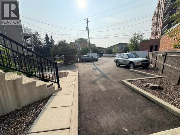 Calgary, AB T3E2H1,6, 1909 28 Street SW