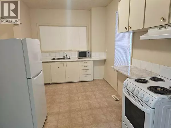 Calgary, AB T3C0M9,1522 11 Avenue SW