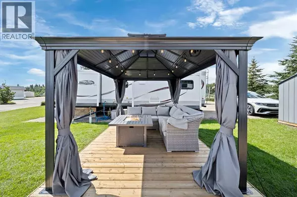 Rural Red Deer County, AB T0M1R0,2045, 25054 South Pine Lake Road