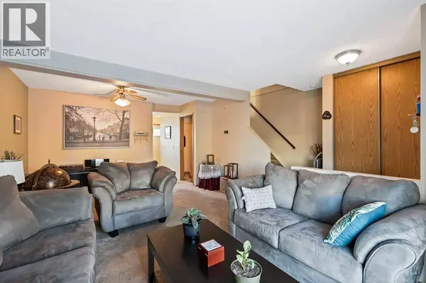 Calgary, AB T3J1Y6,115 Castlegreen Close NE