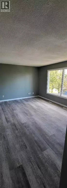 Grande Prairie, AB T8V1K8,9506 107 Avenue