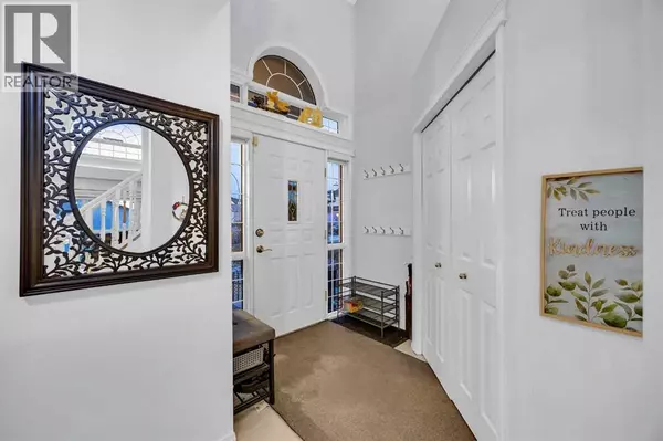 Calgary, AB T3L2G9,60 Tuscarora Way NW