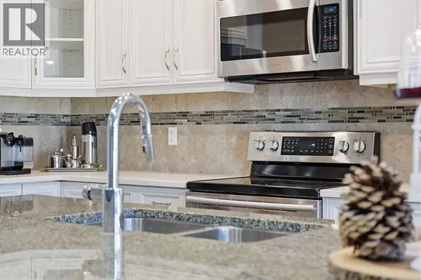 Calgary, AB T3P0P1,57 Evansglen Mews NW