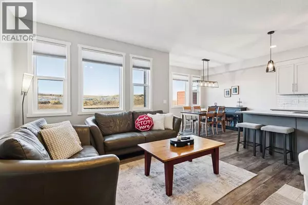 Calgary, AB T3B6H2,57 Crestridge Bay SW