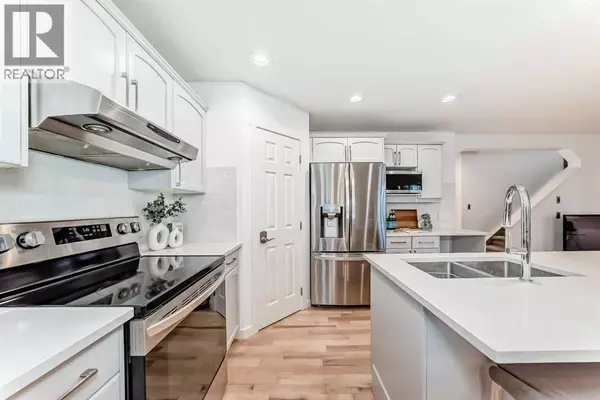 Calgary, AB T2X3W4,117 Chapalina Close SE