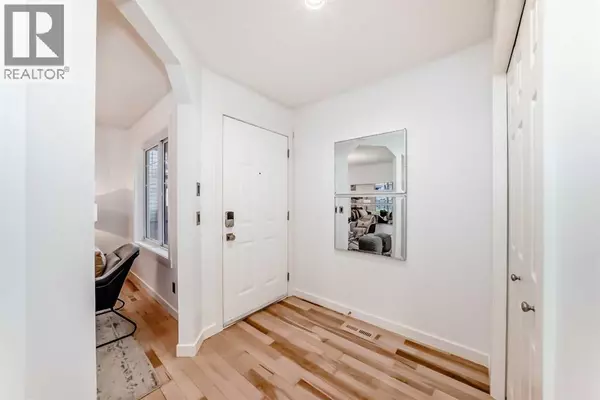 Calgary, AB T2X3W4,117 Chapalina Close SE