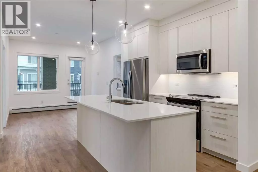 Chestermere, AB T1X2Y2,3201, 6 Merganser