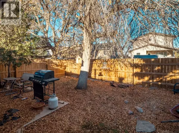 Lethbridge, AB T1H5A5,1025 St David Road N