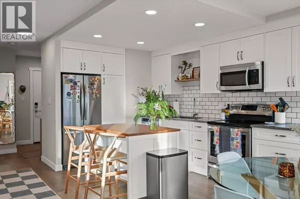 Calgary, AB T3C0V9,201, 1208 14 Avenue SW