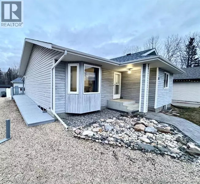 28 Steward Drive, Whitecourt, AB T7S1R1
