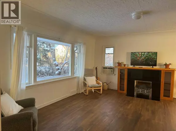 Calgary, AB T2T1K4,2912 21 Avenue SW