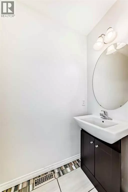 Airdrie, AB T4B3B2,112 Sagewood Grove SW