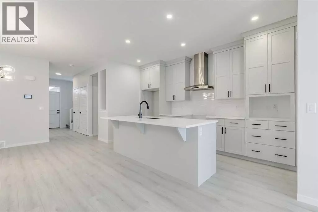 Calgary, AB T2X6J5,186 Creekside Manor SW