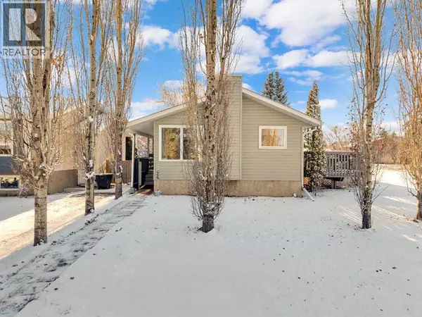 24 Willow Crescent, Lacombe, AB T4L1V2