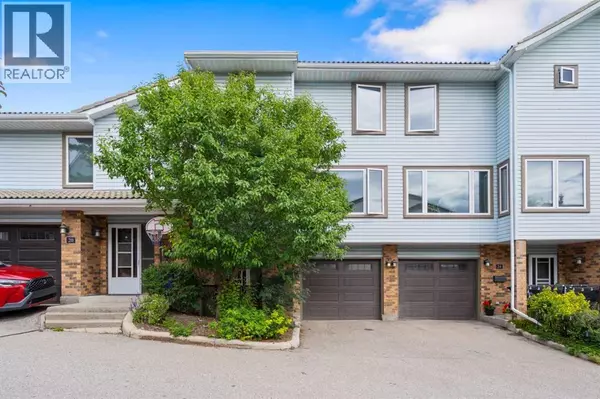 22 Coachway Gardens SW, Calgary, AB T3H2V9