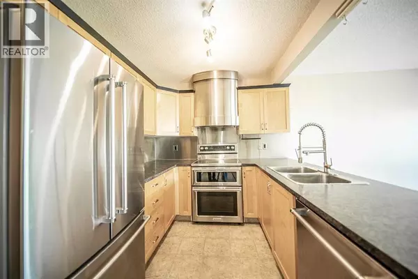 Calgary, AB T3K6G6,11985 Coventry Hills Way NE